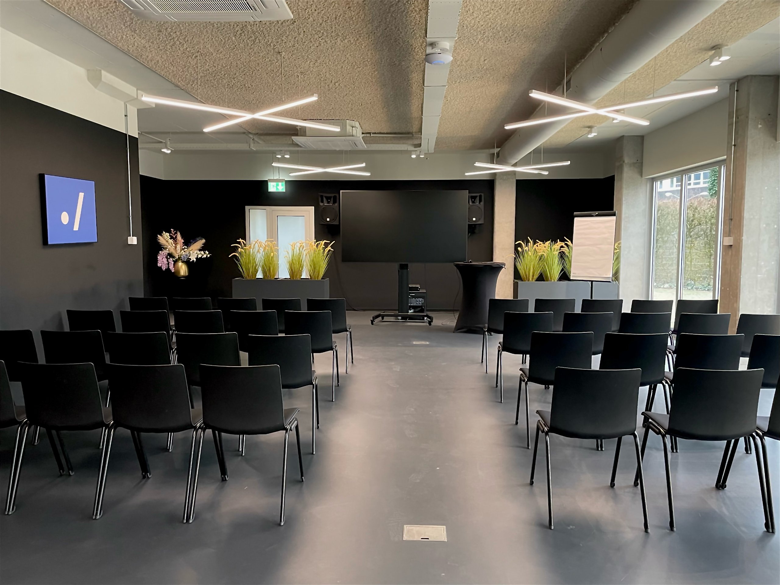 Dotslash Utrecht - Venue in Utrecht (4/5)